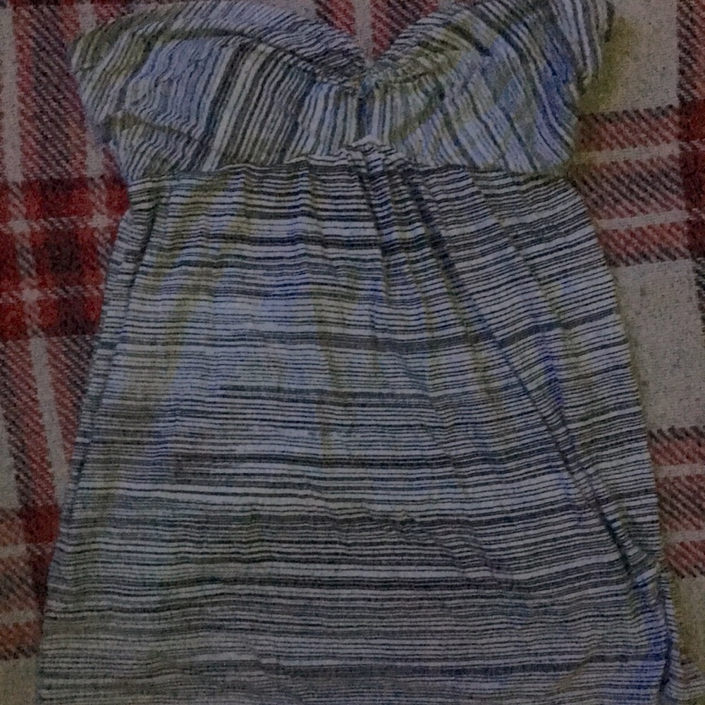 strapless black and white volcom shirt